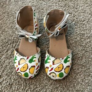 Monkey Feet taco shoes